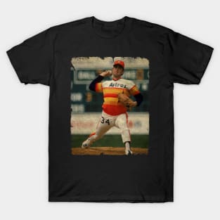 Nolan Ryan in Houston Astros T-Shirt